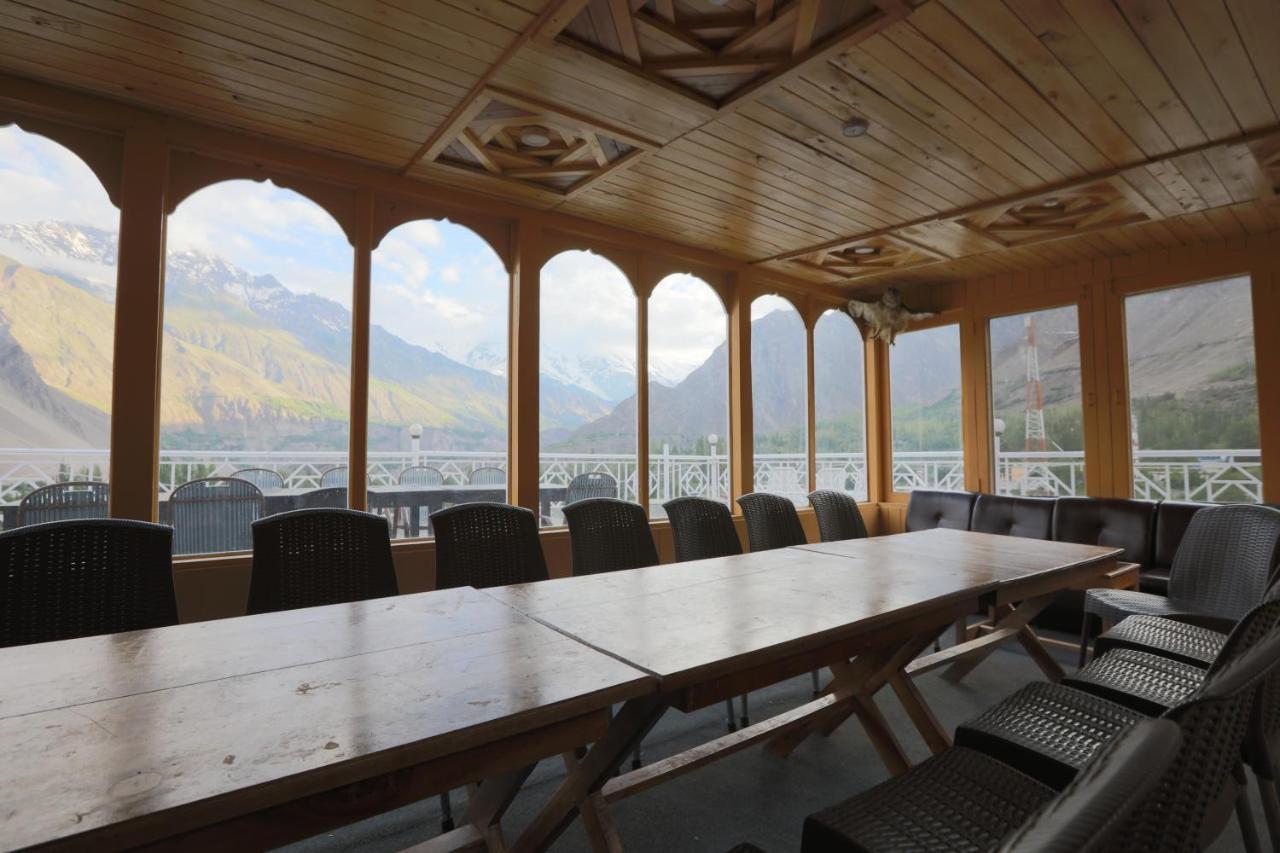Hunza City Hotel Karimabad  Exteriör bild