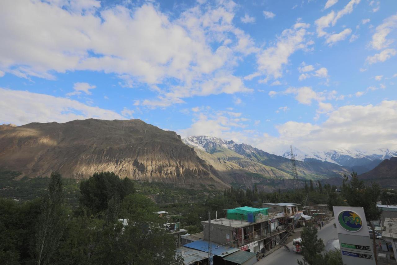 Hunza City Hotel Karimabad  Exteriör bild